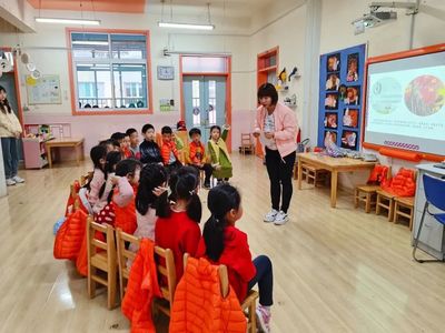 爸妈当“老师”,资源无边界--济南市七里山幼儿园家长进课堂活动